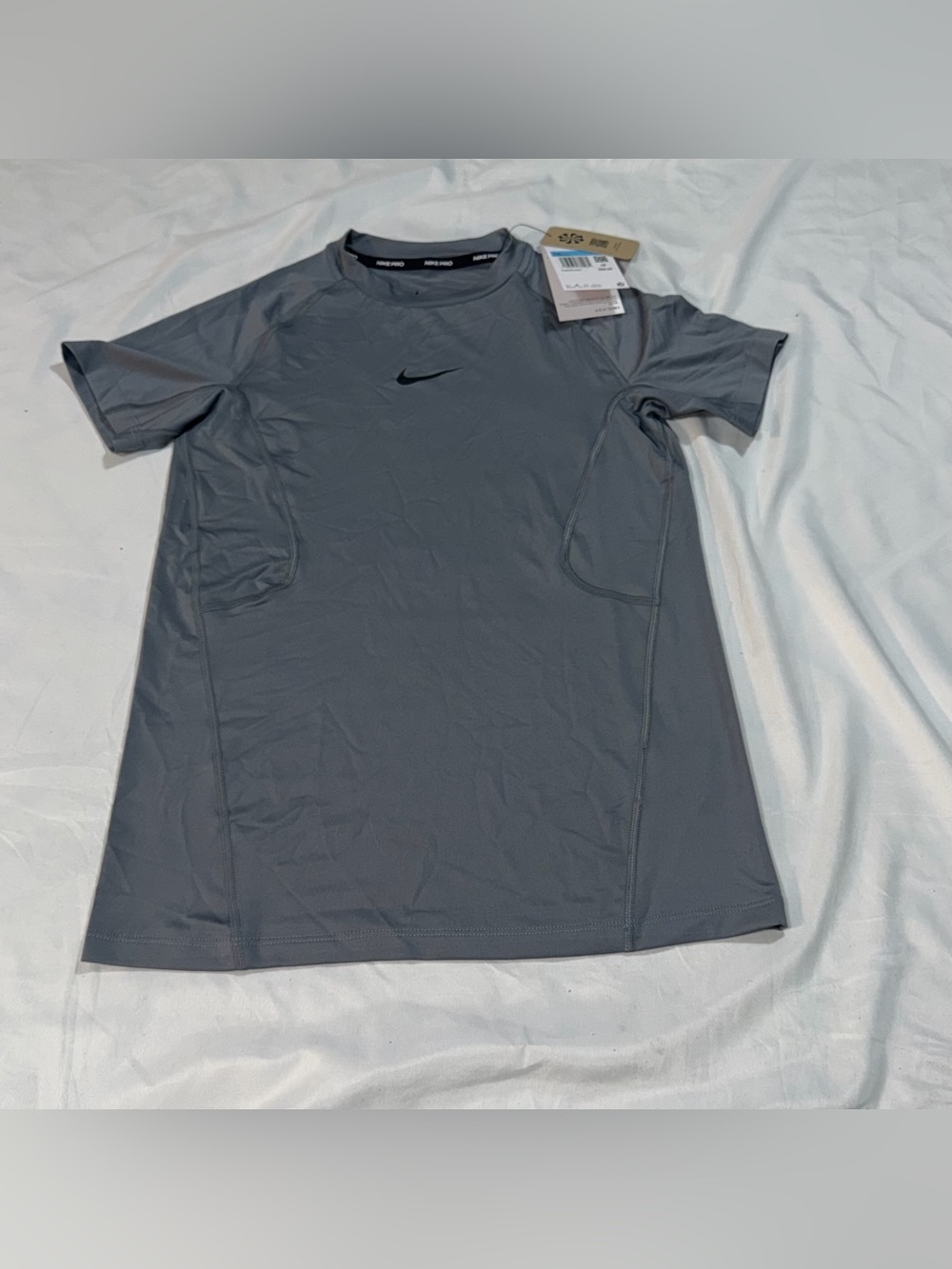 NWT Nike Pro Dri-FIT Gray Training Shirt Boys Youth Medium B46